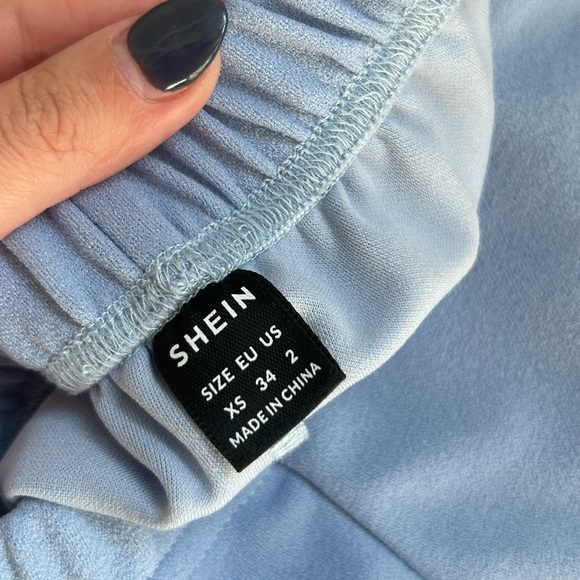 Shein Set - Picture 3 of 3